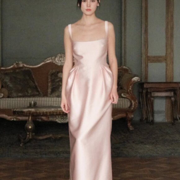 NEVER WORN The Tulip Dress in Dusty Pink Maison Amory - Picture 1 of 7